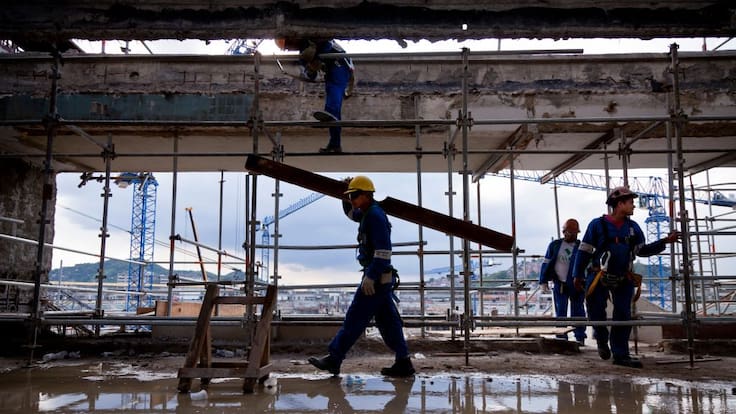 Terminó la licitación de la empresa: ¿pueden dejarte sin trabajo y sin finiquito?