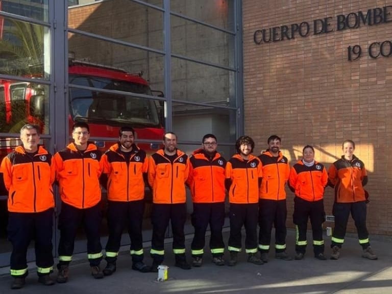 Olmué: Cuerpo de Bomberos de Santiago se suma a la búsqueda de hombre desaparecido en el Parque Nacional La Campana