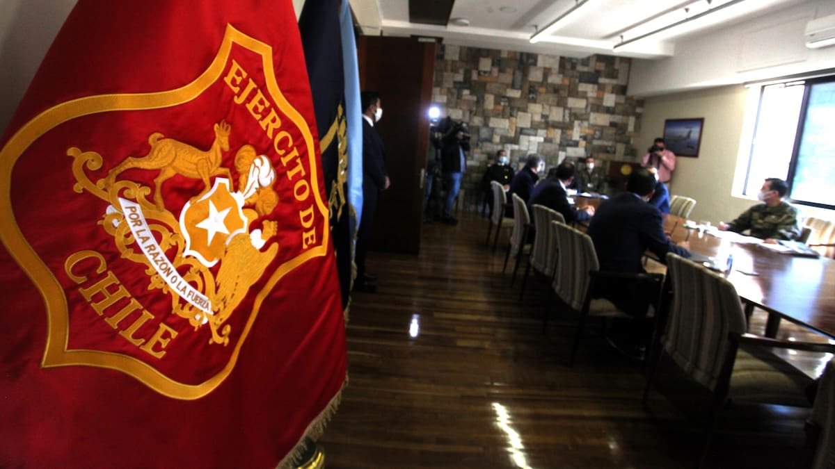 El “triunfo” del clan Fuente-Alba: Hijo del procesado ex Comandante en Jefe recupera su grado de Capitán