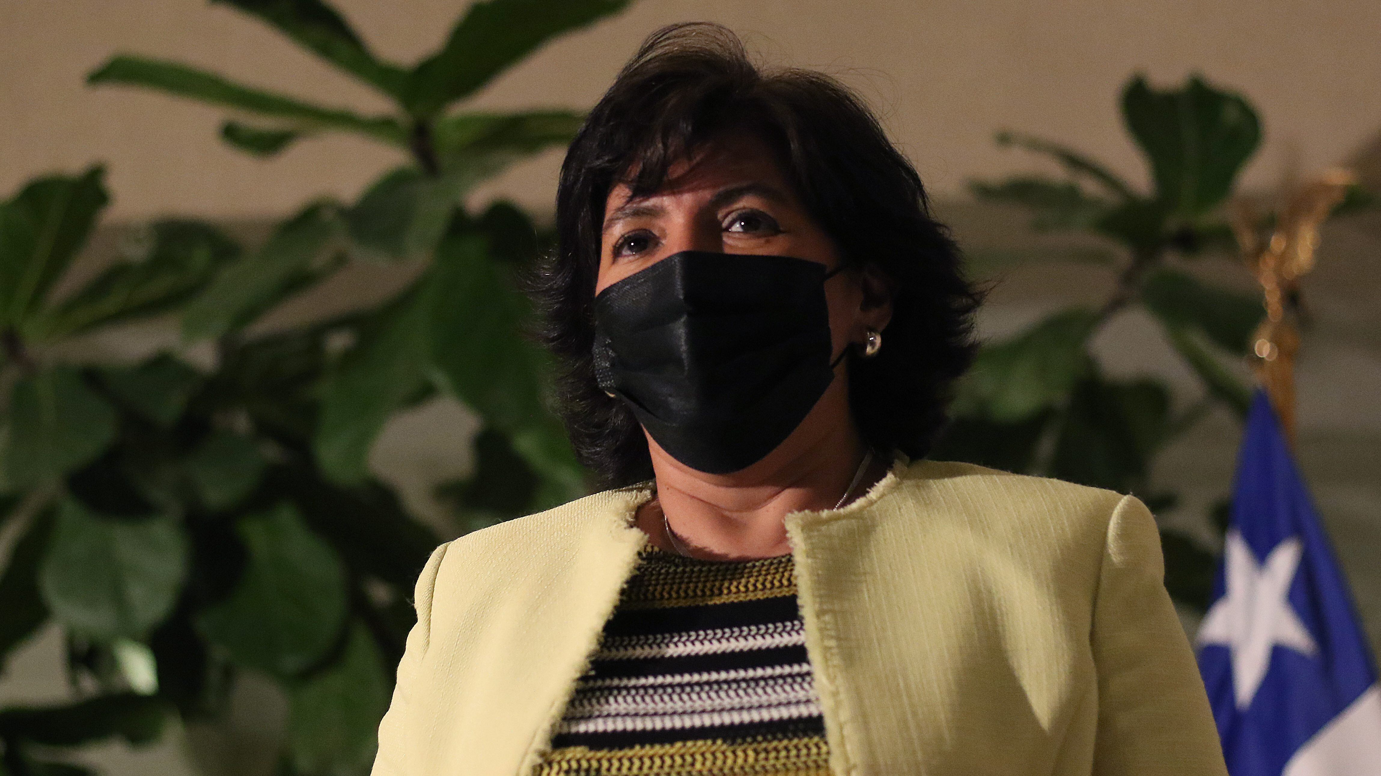 Yasna Provoste: "Mientras sea precandidata, me mantendré como presidenta del Senado"