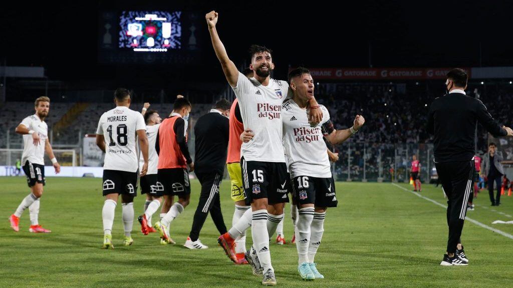 10 de Noviembre del 2021/SANTIAGOEmiliano Amor(c) celebra su primer gol y el 1 a 0 de Colo Colo ,durante el partido valido por la Trigésima Primera fecha del Campeonato Nacional AFP PlanVital 2021, entre Colo Colo vs Deportes Melipilla, disputado en el estadio Monumental
FOTO:FRANCISCO LONGA/AGENCIAUNO