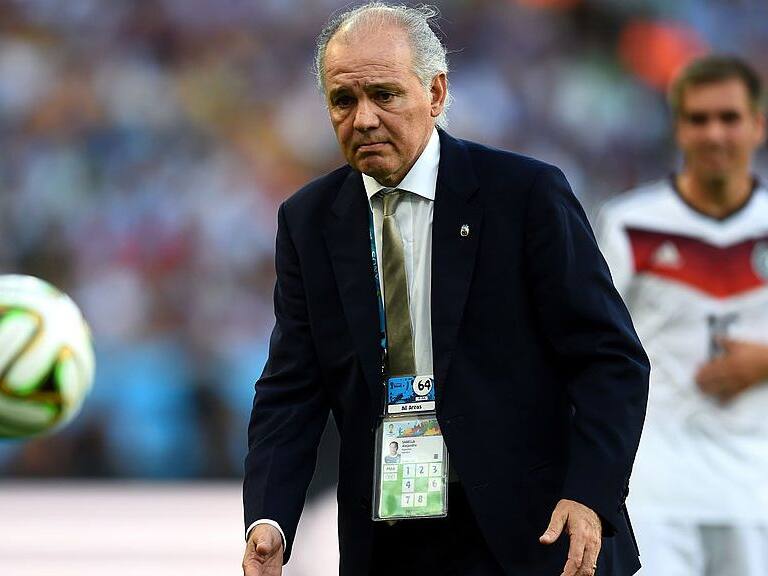 RIO DE JANEIRO, BRAZIL - JULY 13:  Head coach Alejandro Sabella of Argentina gathers the ball during the 2014 FIFA World Cup Brazil Final match between Germany and Argentina at Maracana on July 13, 2014 in Rio de Janeiro, Brazil.  (Photo by Mike Hewitt - FIFA/FIFA via Getty Images)