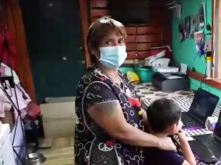 «La Pilo» y su rincón tecnológico: «Quiero motivar que los niños estudien»