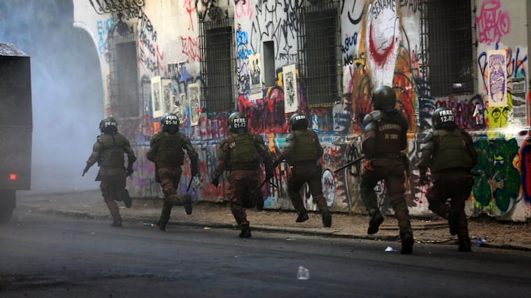 Carabineros durante estallido social