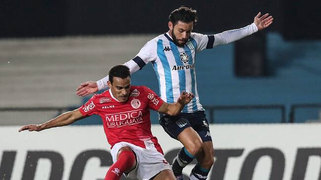 Víctor Blanco, presidente de Racing Club: "Eugenio Mena quiere seguir, pero tiene que definir un tema familiar"