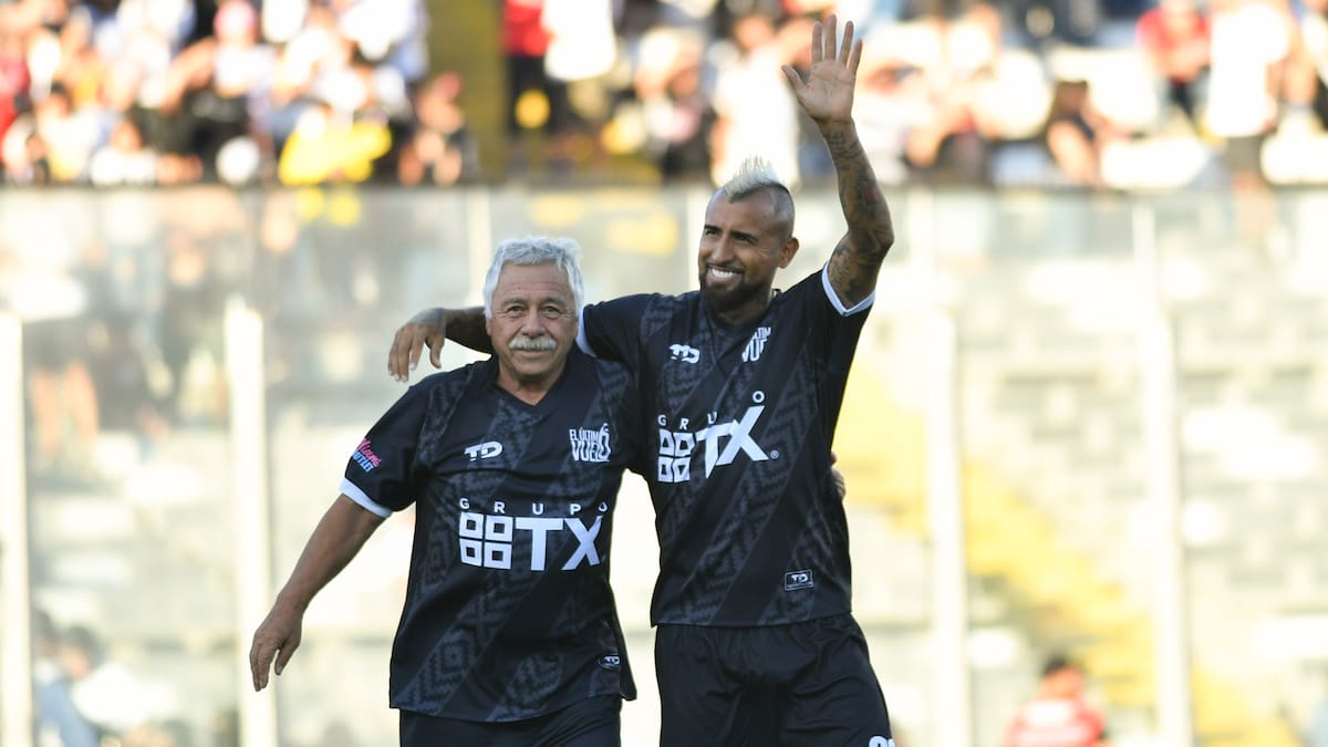 “Cuando no te da el físico...”: Caszely cuestiona a Vidal y coincide con crítica que lanzó Johnny Herrera contra el “King”