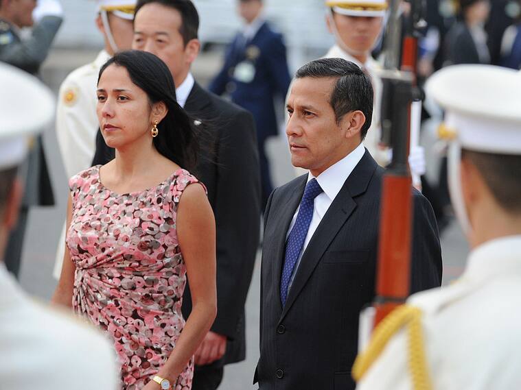 El presidente peruano Ollanta Humala y la primera dama Nadine Heredia en Tokio en 2012
