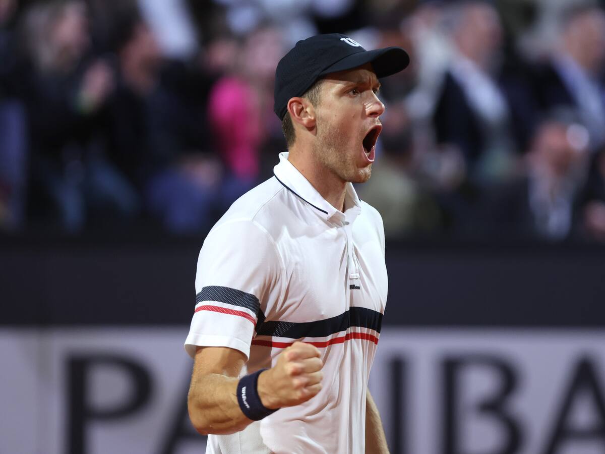 Después de cuatro meses: Nicolás Jarry vuelve a ganar y avanza a cuartos de final del ATP 250 de Chengdú
