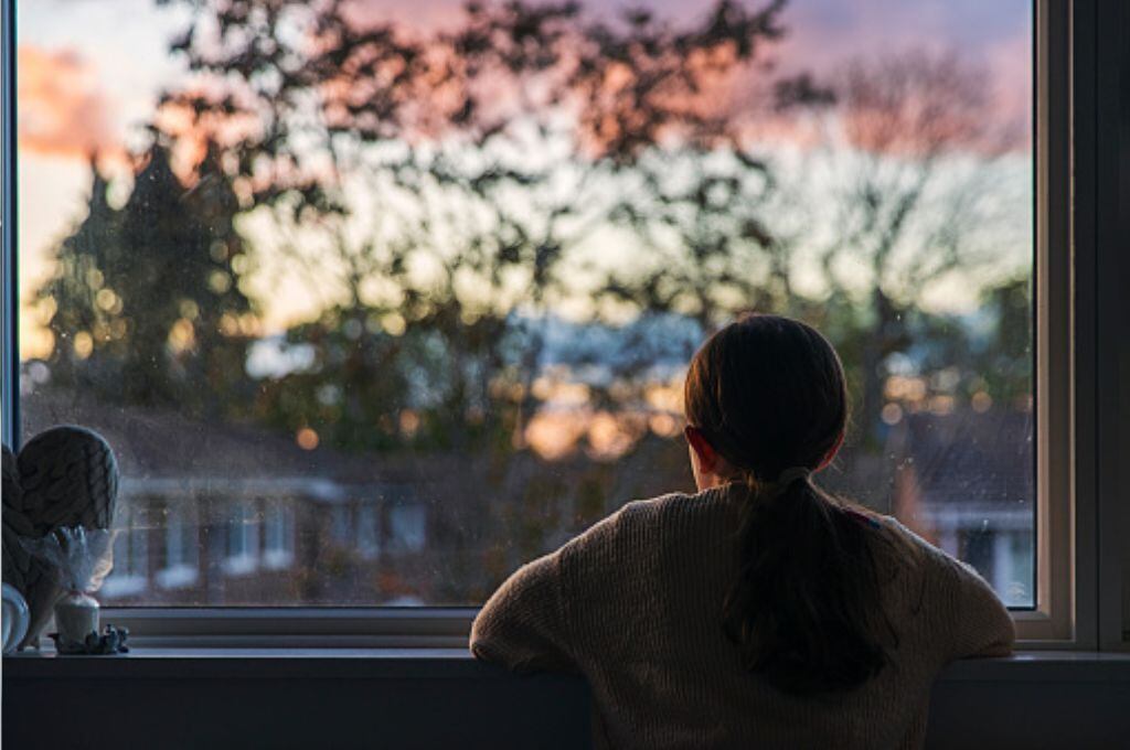 Psicóloga autora de "¿Qué le pasa a gran árbol?": "Es como un tabú imaginarse a un niño con depresión"