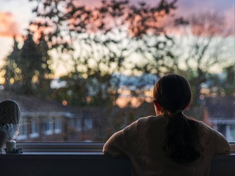 Psicóloga autora de "¿Qué le pasa a gran árbol?": "Es como un tabú imaginarse a un niño con depresión"