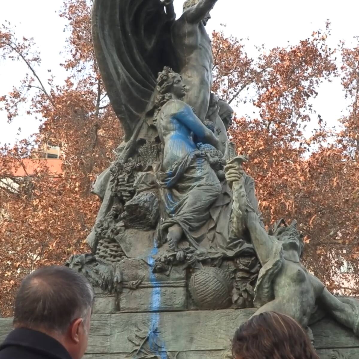 “Se debería eliminar”: alcalde Desbordes carga contra el Consejo de Monumentos por rechazo a instalar reja en Fuente Alemana