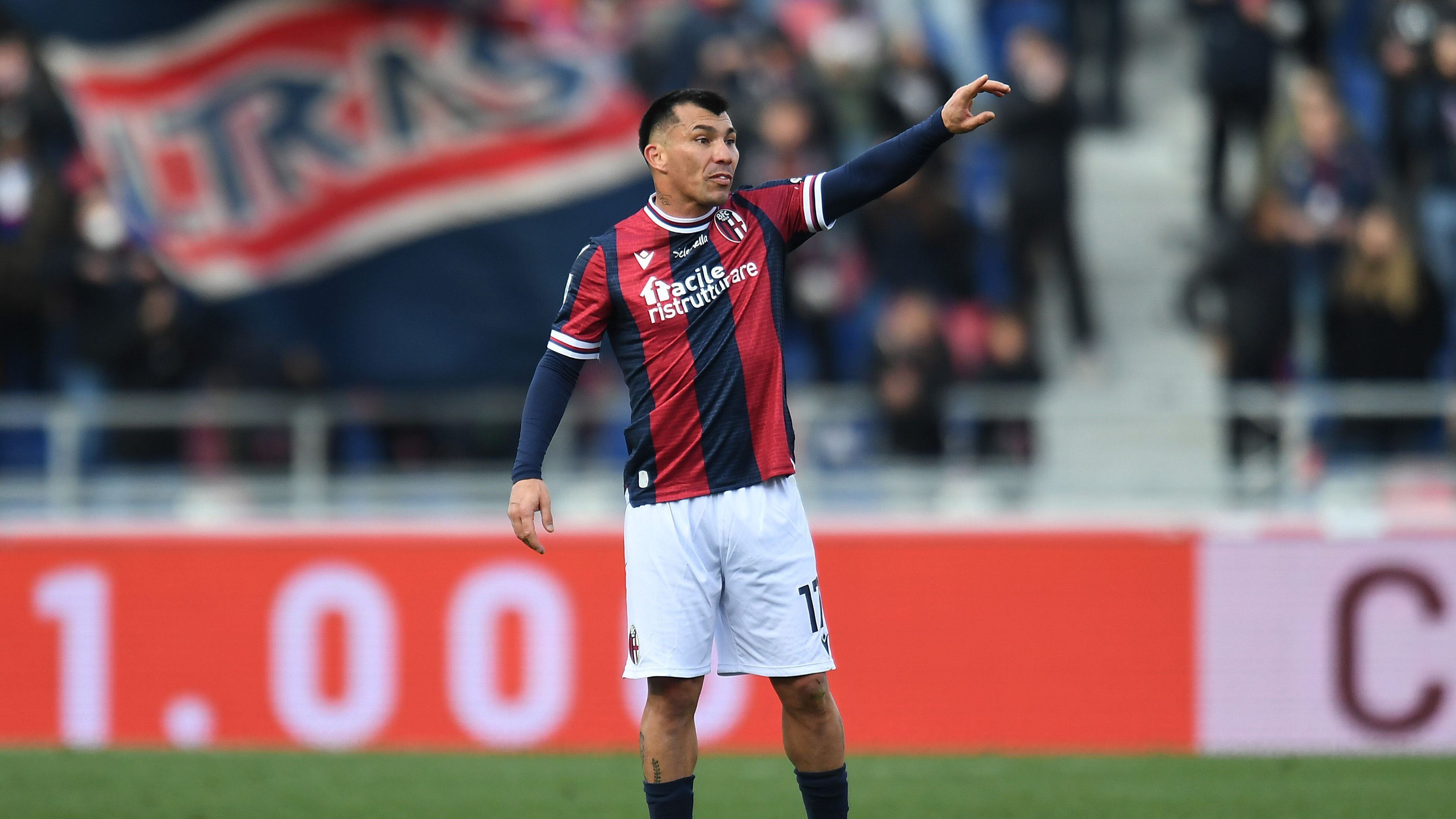 Gary Medel fue titular en nuevo empate del Bologna