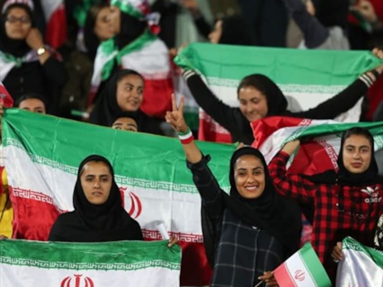 Mujeres iraníes volverán a entrar a un estadio de fútbol después de cuatro décadas