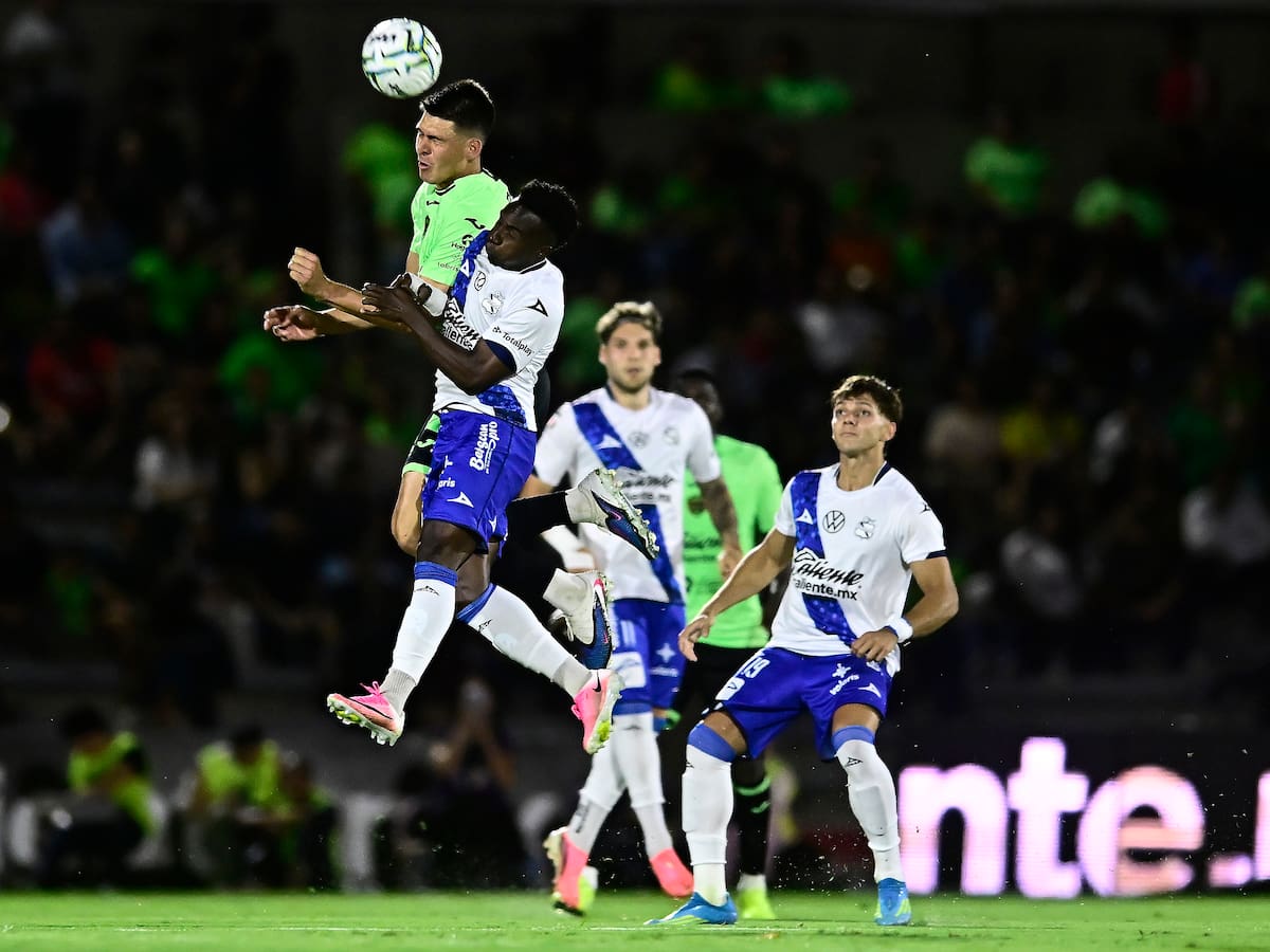 Se fue de la U para jugar en México, pero ocurrió lo peor en su debut: duró solo dos minutos en cancha