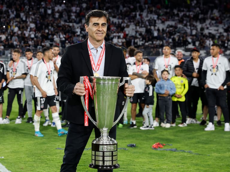 Vélez Sarsfield de Gustavo Quinteros enfrentaría a Colo Colo en torneo amistoso de pretemporada