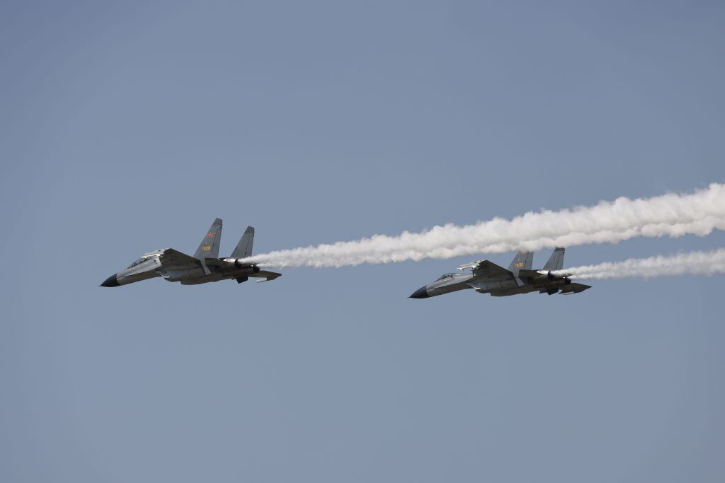 Aviones militares chinos llegan al aeropuerto de Shenyang