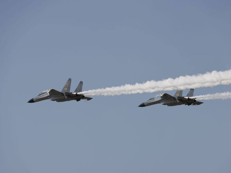 Aviones militares chinos llegan al aeropuerto de Shenyang