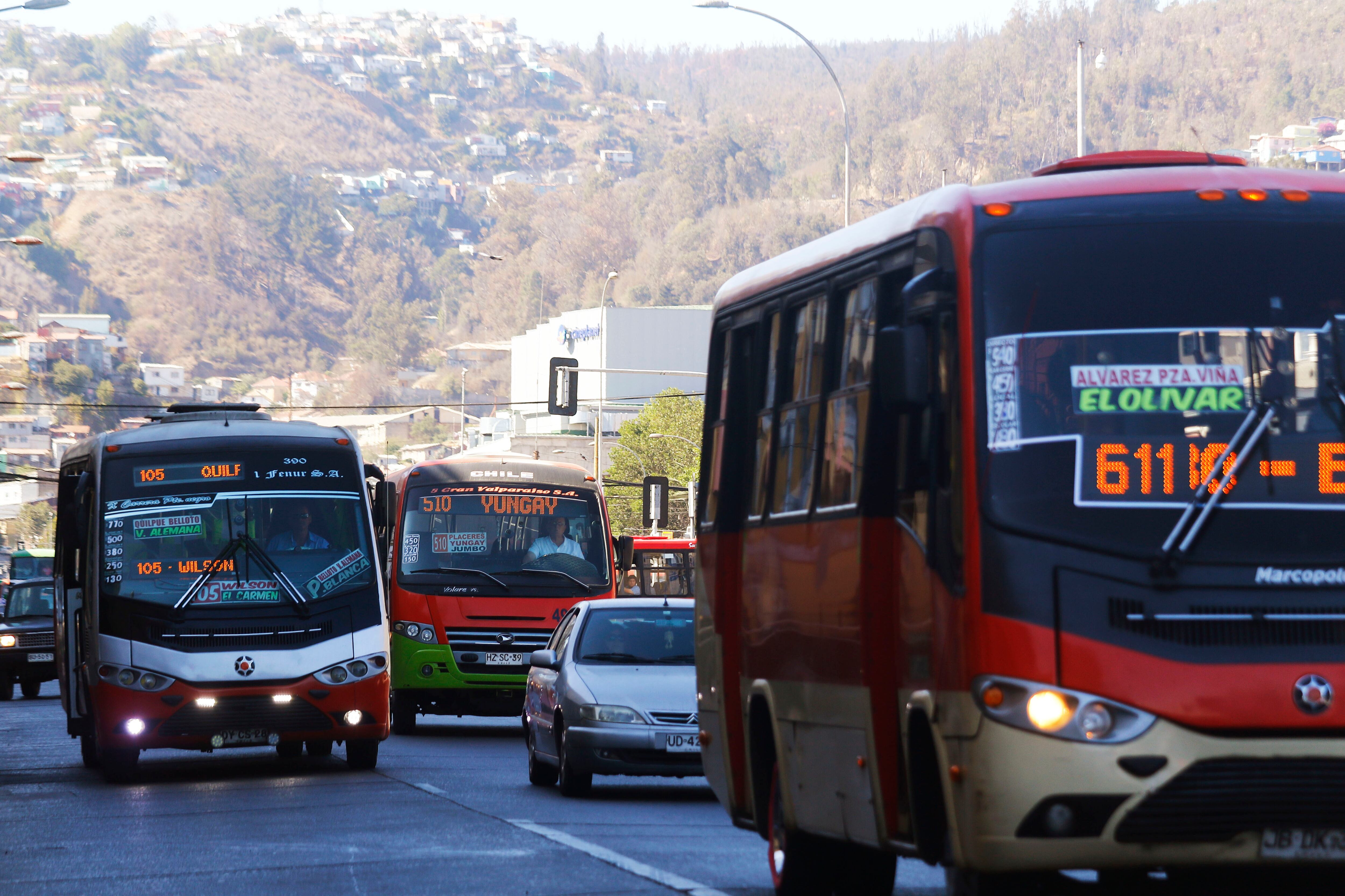 Comisión da luz verde a ley que obliga a exámenes periódicos a conductores de microbuses urbanos