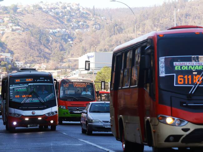 Comisión da luz verde a ley que obliga a exámenes periódicos a conductores de microbuses urbanos