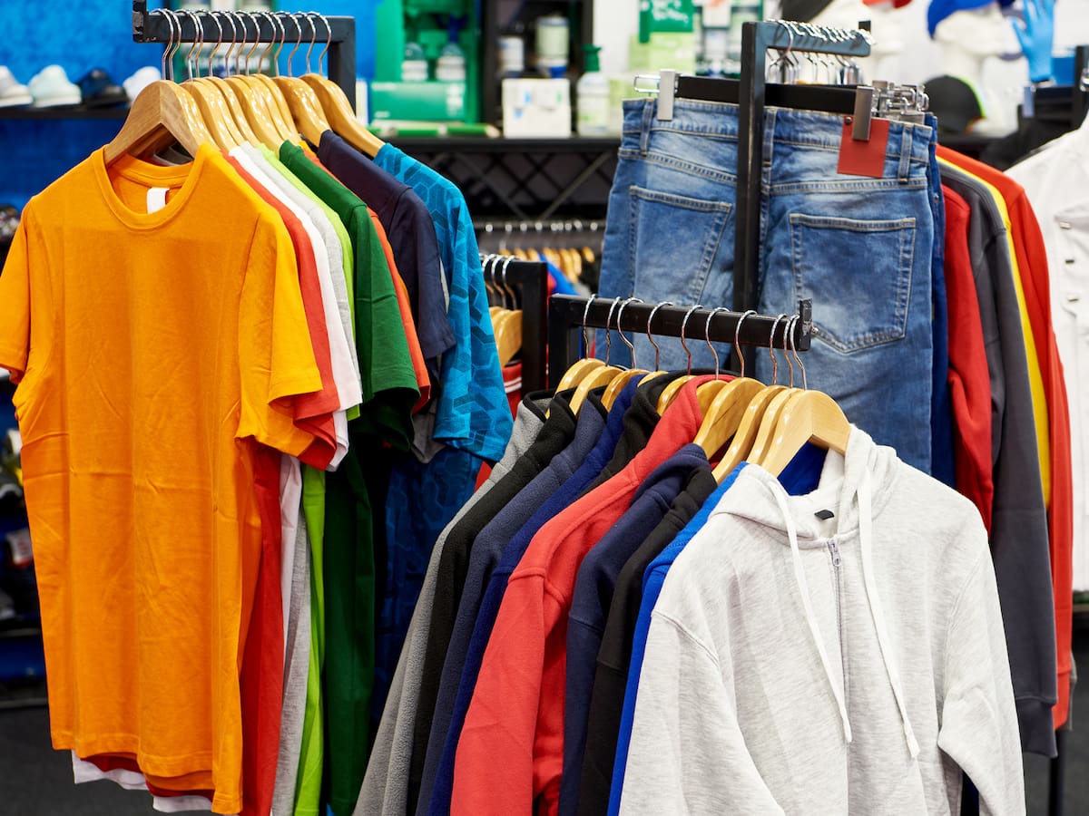 Esta semana es el mega remate de ropa desde $650: ¿Cómo participar por prendas originales de conocida multitienda?