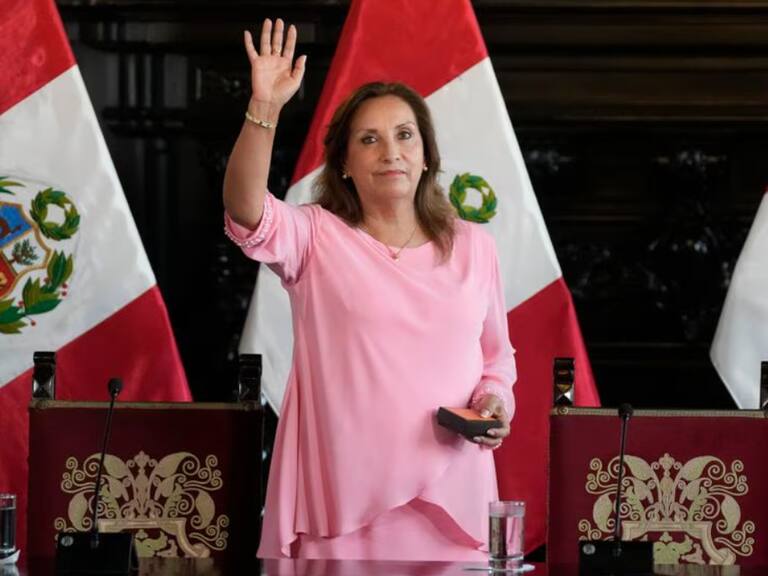 Caso Rolex: Boluarte afirma que relojes de lujo los recibió en “calidad de préstamo” por parte de un gobernador