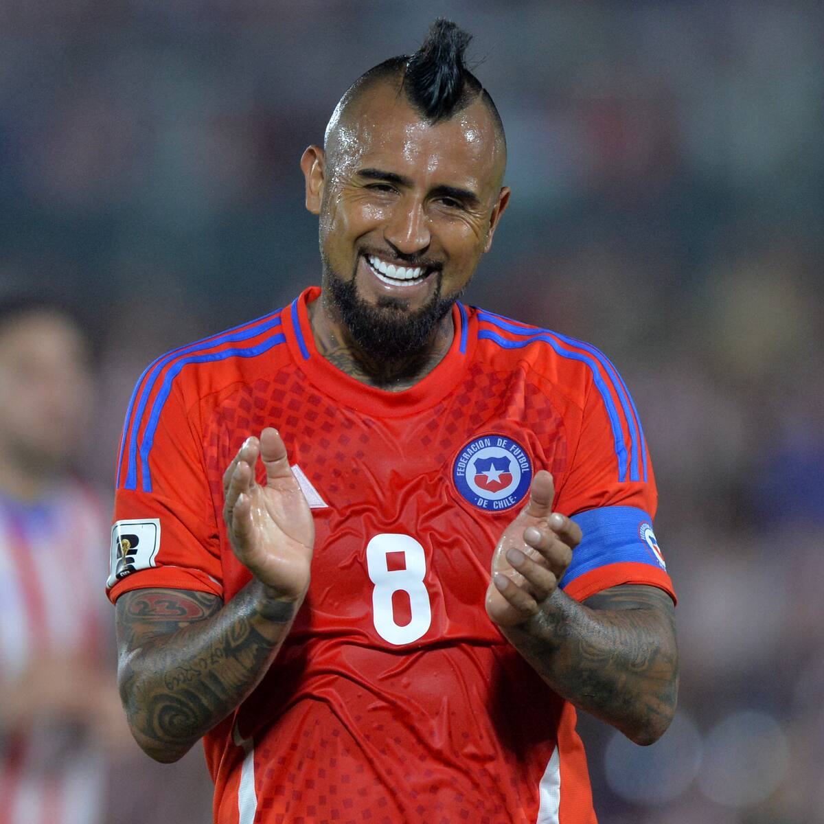 Arturo Vidal celebró el tremendo triunfo de la Roja sub 17 ante Paraguay y su clasificación al Mundial