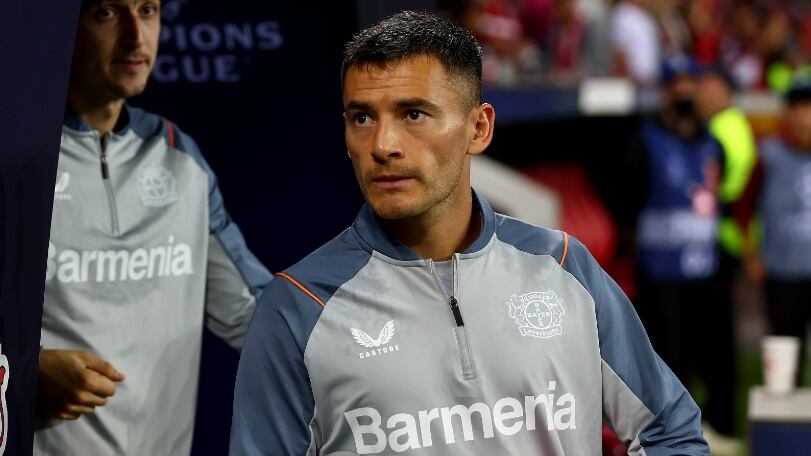 Inter de Porto Alegre busca asegurar fichaje de Charles Aránguiz y envía un médico a Alemania para evaluar al chileno