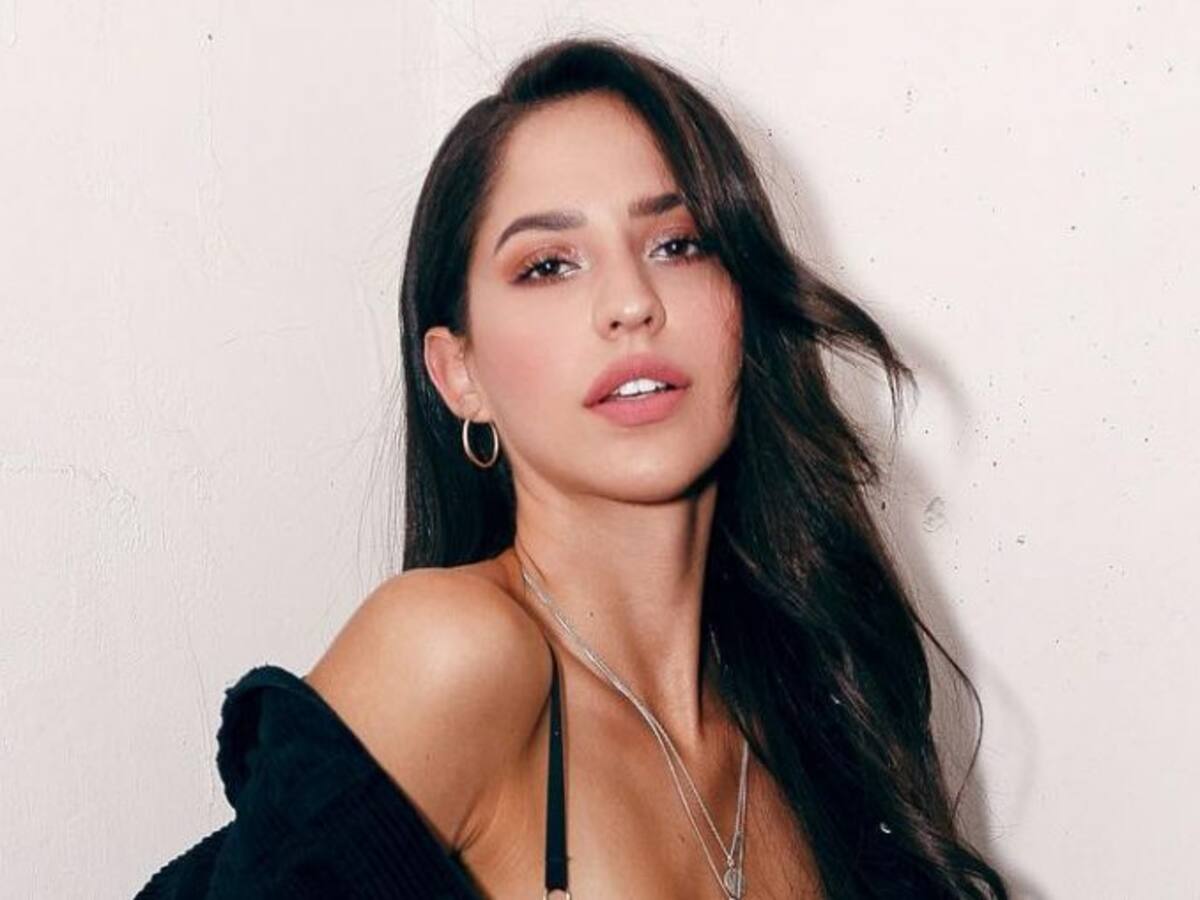 Recreó una postal antigua: Fer Figueroa lució su abultada pancita en tierna sesión fotográfica
