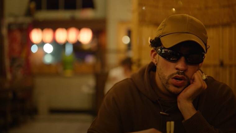 Bad Bunny en videoclip de Yonaguni