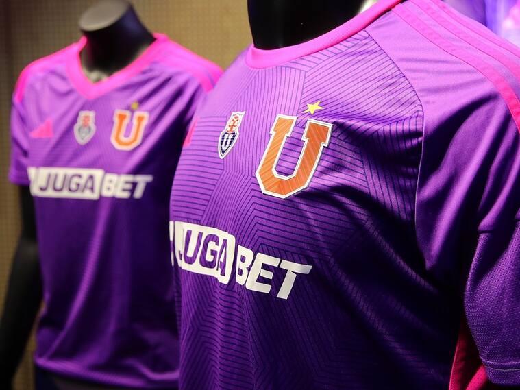 "Un look fresco e innovador": Universidad de Chile oficializó su tercera camiseta de la temporada