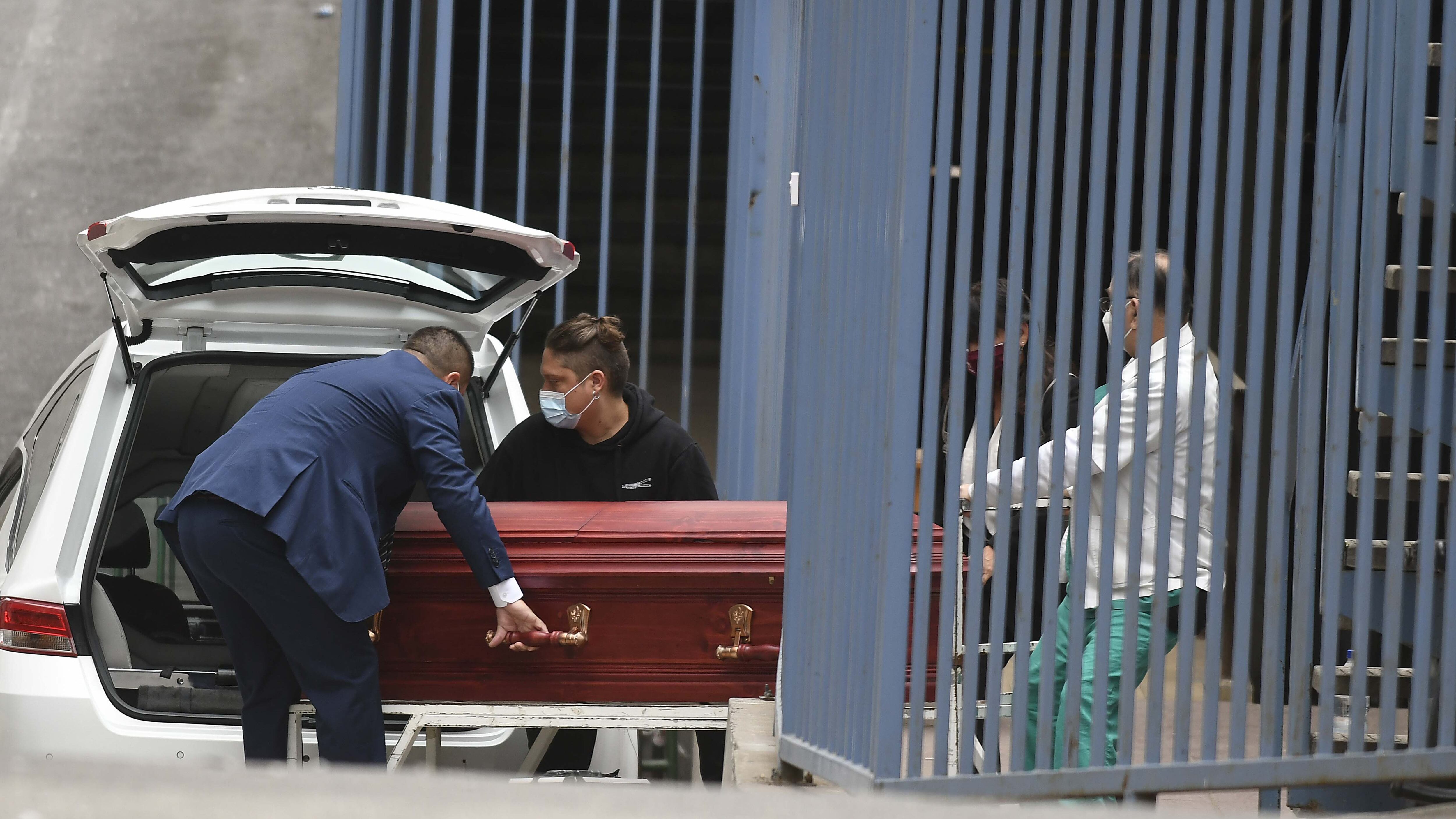colapso de morgue en el hospital carlos van buren