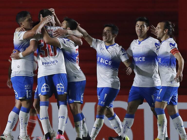 Chile's Universidad Catolica players celebrate after scoring against Argentina's Argentinos Juniors during their Copa Libertadores football tournament group stage at the Diego Armando Maradona stadium in Buenos Aires on May 12, 2021. (Photo by Juan Ignacio RONCORONI / various sources / AFP) (Photo by JUAN IGNACIO RONCORONI/AFP via Getty Images)