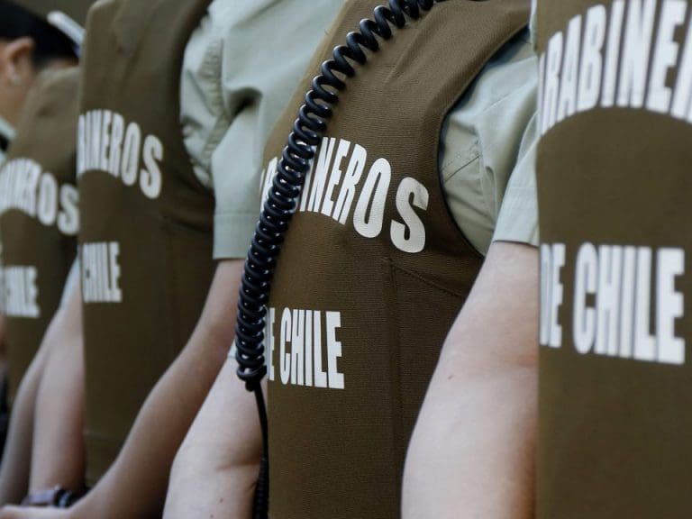 Carabineros detuvo a 21 personas que participaban en una fiesta clandestina en Puente Alto