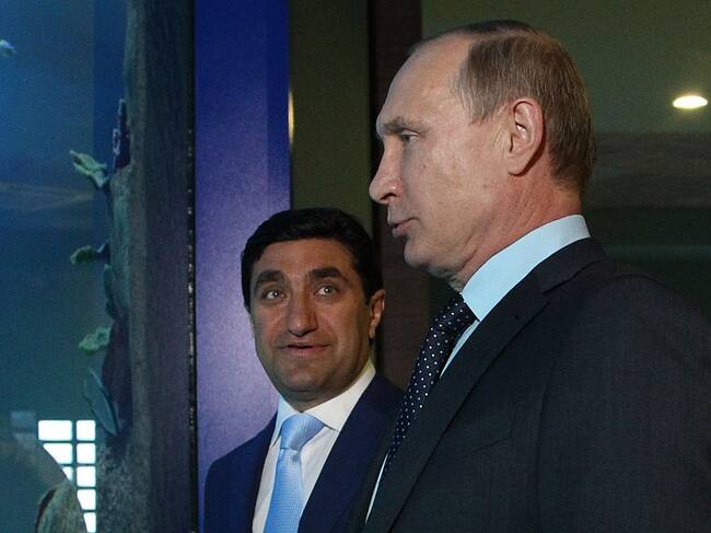 El presidente ruso Vladimir Putin junto al millonario God Nisanov
