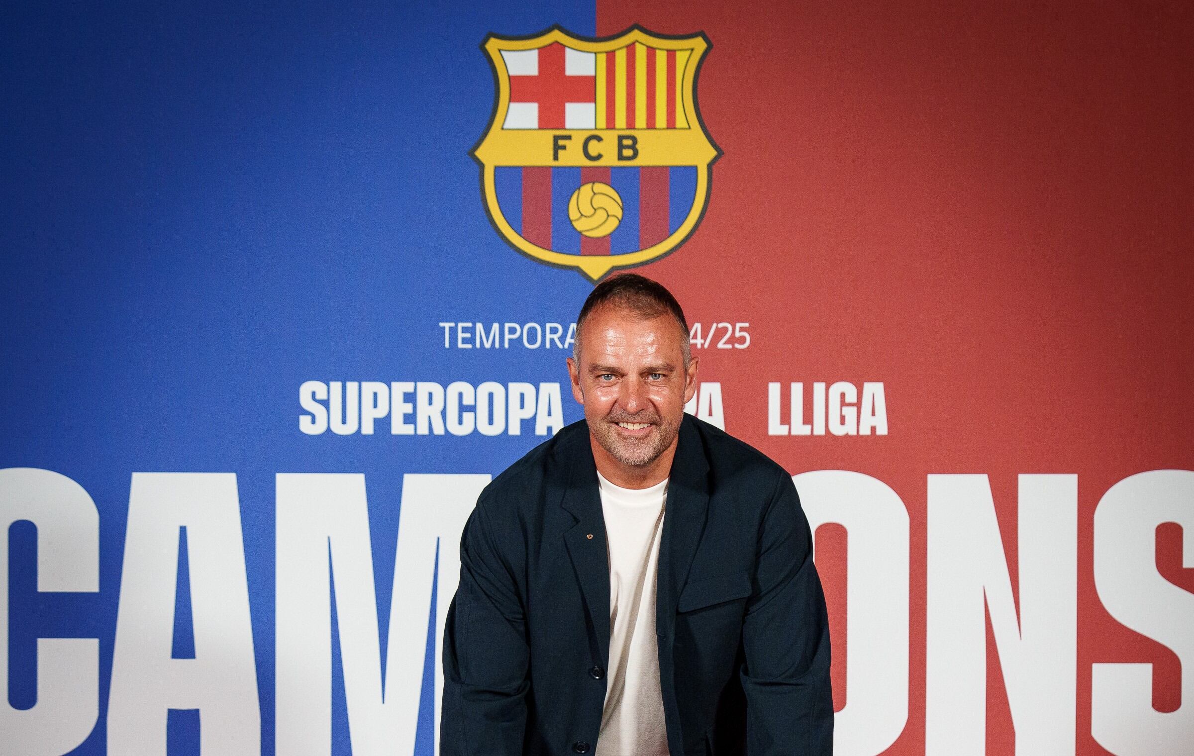 Hansi Flick extendió su contrato con el FC Barcelona hasta el 2027