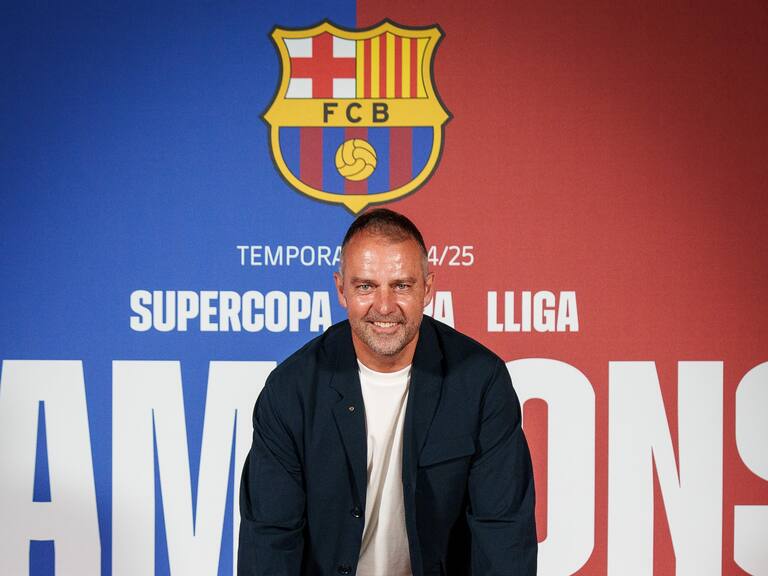 Hansi Flick extendió su contrato con el FC Barcelona hasta el 2027