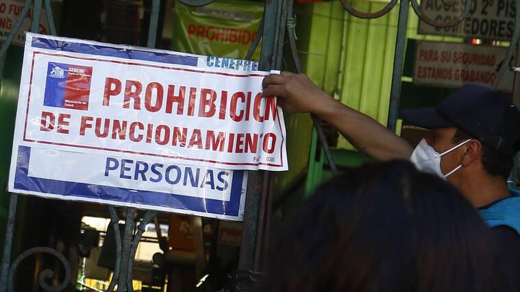 21 DE MARZO DE 2021/VALPARAISOProhiben funcionamiento del Mercado Cardonal de Valparaiso, luego que la autoridad sanitaria ordenara el cierre del recinto, debido a que siete trabajadores dieran positivo a Coronavirus.
FOTO: LEONARDO RUBILAR CHANDIA/AGENCIAUNO