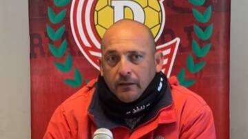 Eduardo Lobos es destituido como DT de Deportes Linares tras irregular inicio de temporada en la Segunda División