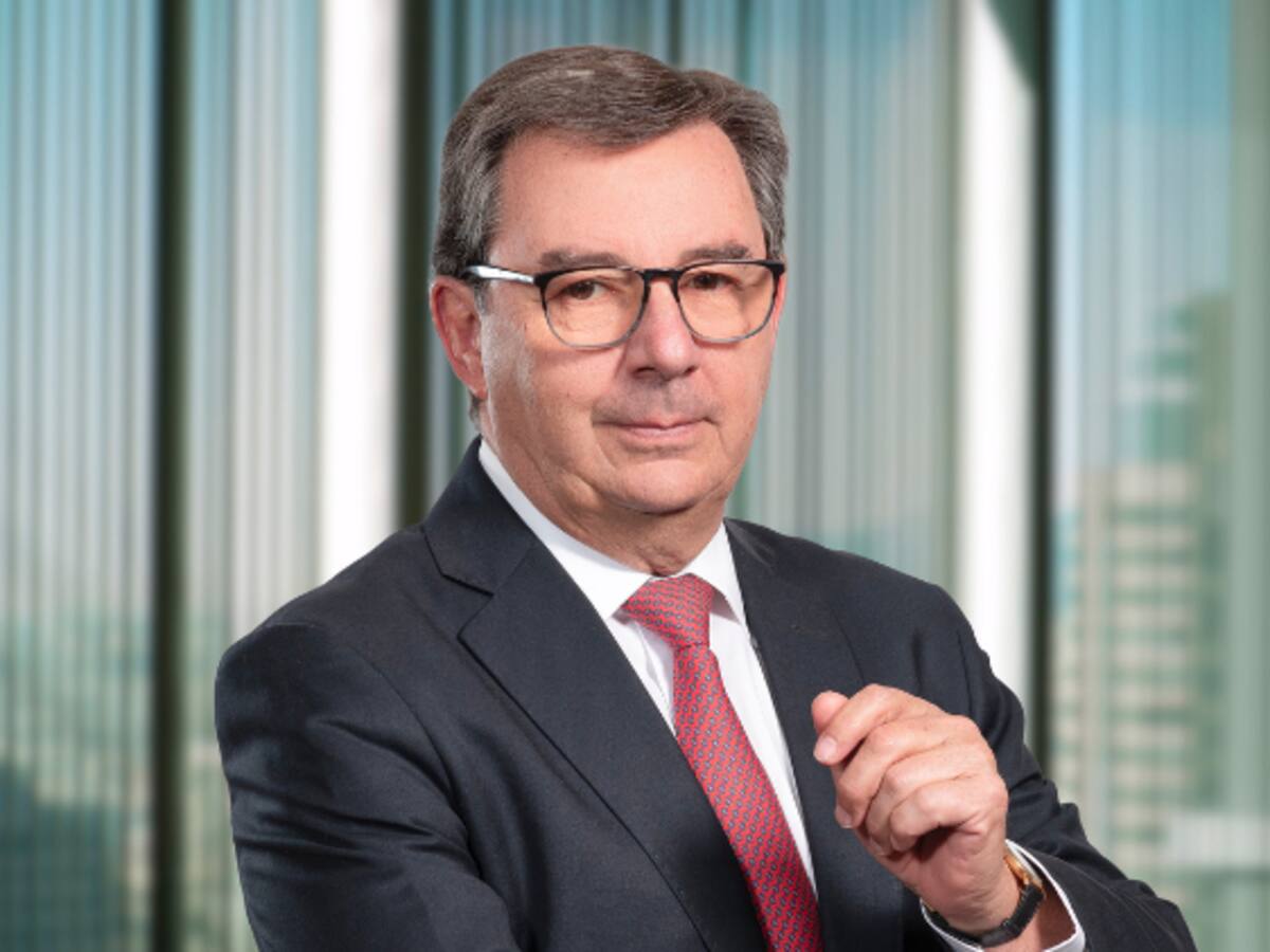 Entre inversiones en bonos y fideicomisos: ministro de Defensa declara patrimonio superior a $30 mil millones ante Contraloría