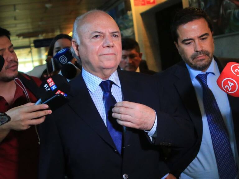 Fraude en Carabineros: condenan a tres años de libertad vigilada al exdirector general Eduardo Gordon por malversación de caudales públicos