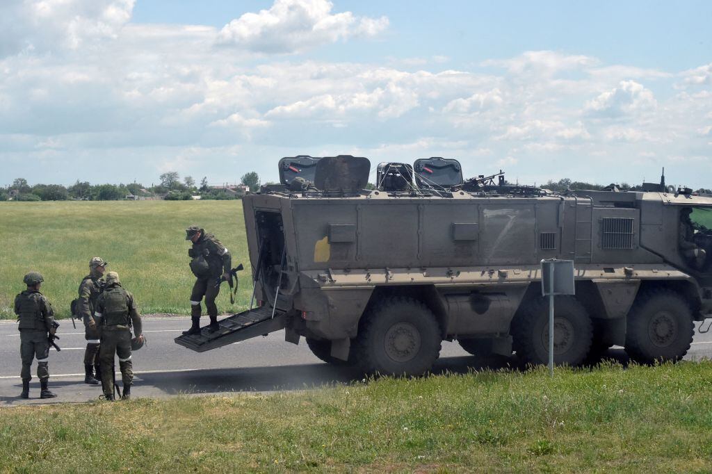 Militares rusos se despliegan en la región ucraniana de Jersón