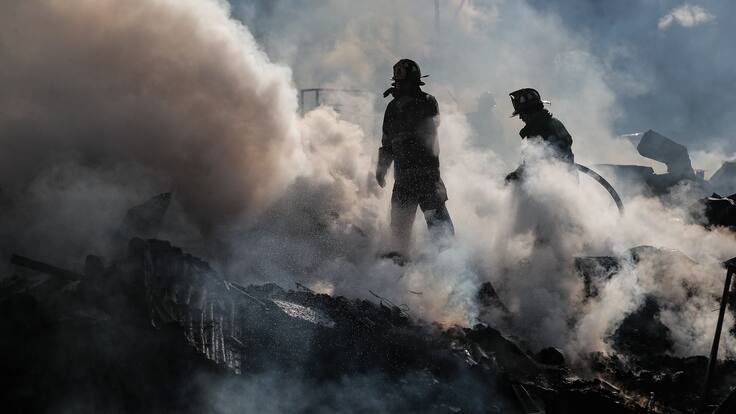 Incendios forestales en la región de Valparaíso: tres focos se mantiene activos y cinco comunas están bajo Alerta Roja
