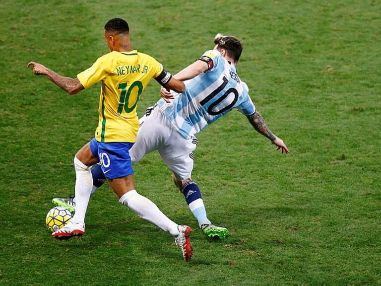 Neymar vs Messi: los enfrentamientos que han marcado a las estrellas de Brasil y Argentina