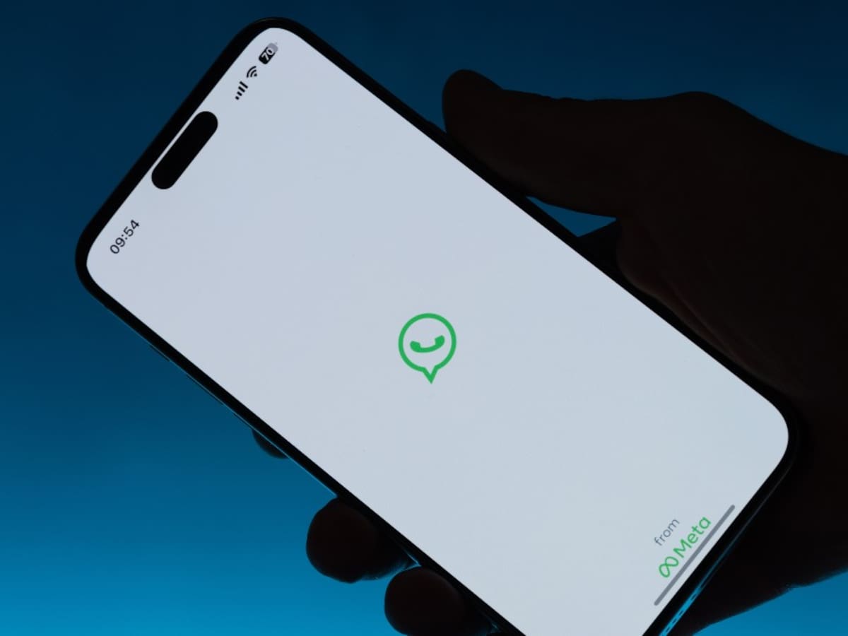 ¿No escribes en los grupos de WhatsApp? La psicología explica la razón