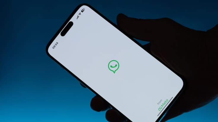¿No escribes en los grupos de WhatsApp? La psicología explica la razón