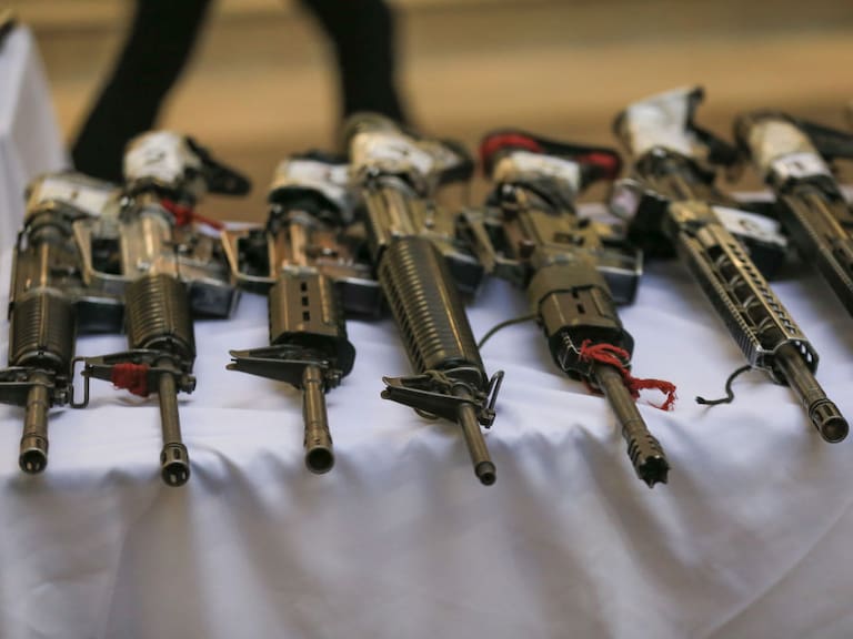 Armas de fuego decomisadas por la policía en Colombia
