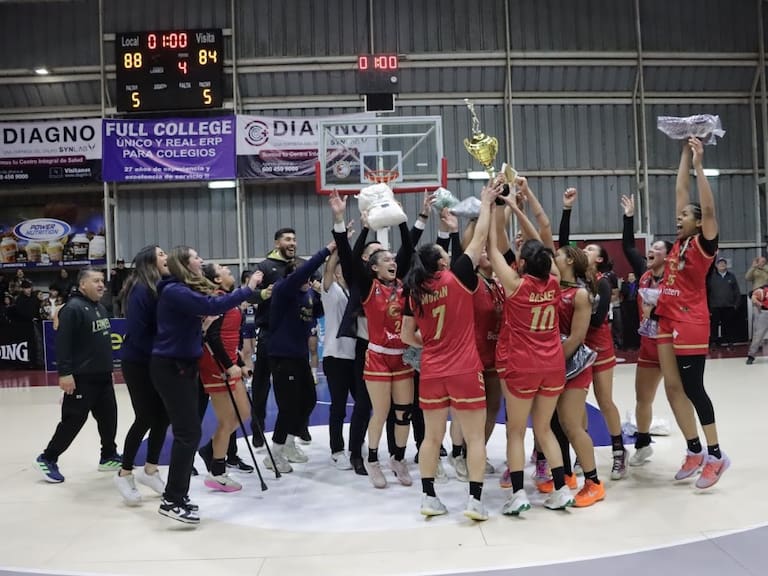 Colegio Los Leones rompe la hegemonía de Sportiva Italiana en el básquetbol femenino: iguala histórico registro de Colo Colo