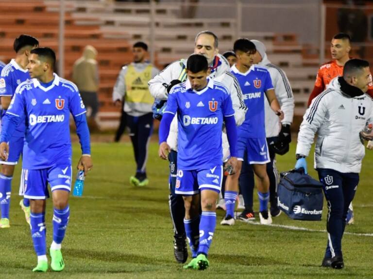 "Son de la B": Hinchas de Cobresal se burlan de la U de Chile en el norte