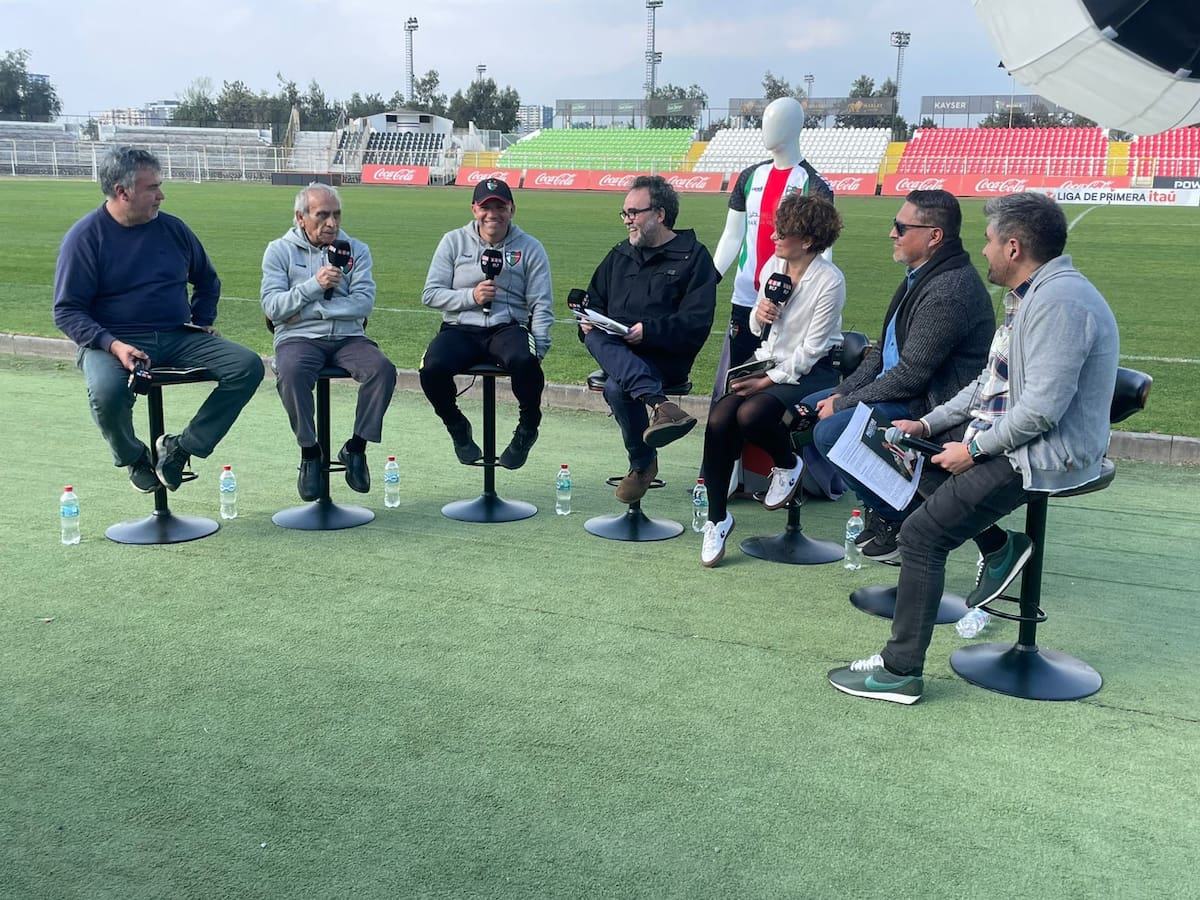 Los Tenores visitaron el Estadio Municipal de La Cisterna para conmemorar los 105 años de Palestino