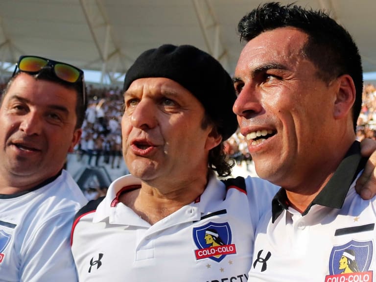 Aníbal Mosa podría volver a la presidencia de Colo Colo y con Esteban Paredes como aliado